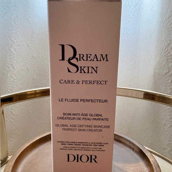 Dior Dreamskin Care & Perfect Primer - Light Pink - Picture 4 of 6